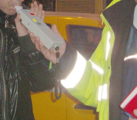 Prinşi băuţi la volan de către poliţiştii rutieri